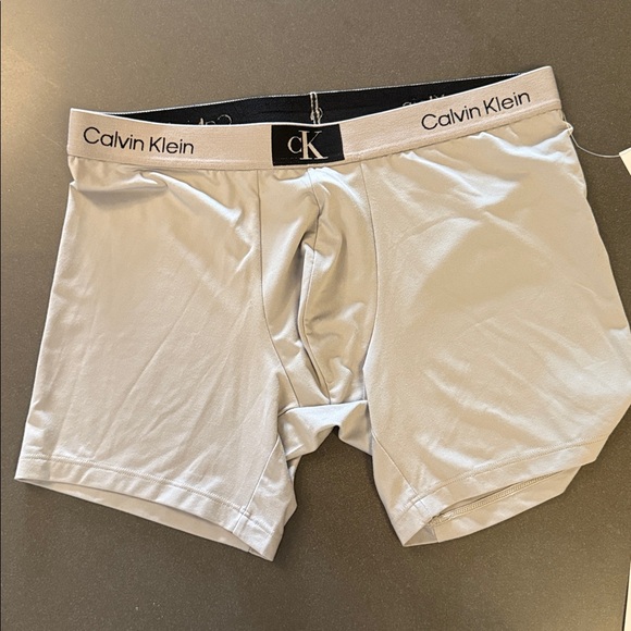 New Calvin Klein Boxer Briefs. 2 pack. Microfiber. - Picture 3 of 5